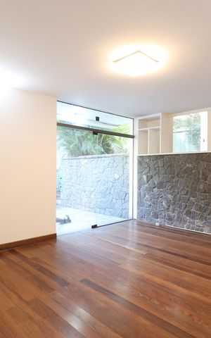 Casa à venda com 392m², 6 quartos e 5 vagasEscritório 