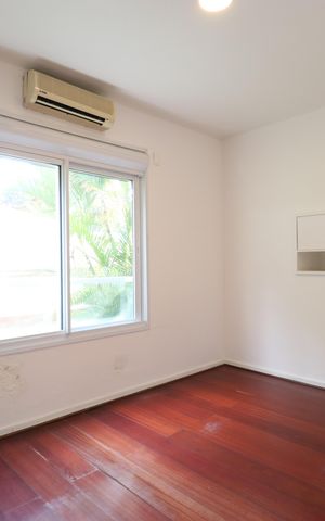 Casa à venda com 392m², 6 quartos e 5 vagasQuarto 5