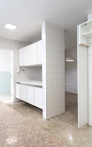 Casa à venda com 392m², 6 quartos e 5 vagasCozinha 