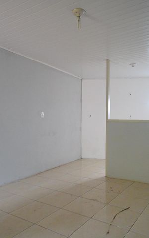 Casa à venda com 70m², 1 quarto e 2 vagasSala