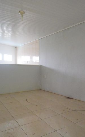 Casa à venda com 70m², 1 quarto e 2 vagasSala