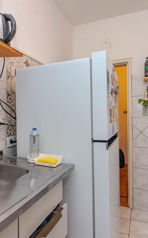 Apartamento à venda com 82m², 2 quartos e sem vaga Apartamento à venda com 82m², 2 quartos e sem vagaCozinha e Área de Serviço