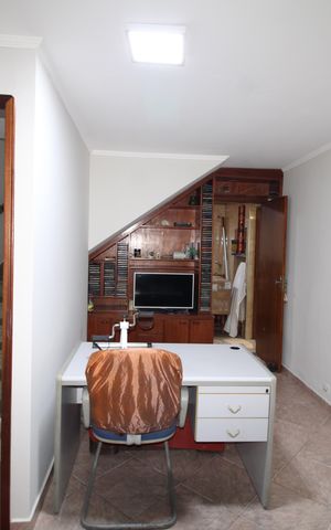 Casa à venda com 175m², 4 quartos e 1 vagaCasa 2 - Sala