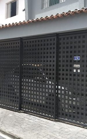 Casa à venda com 175m², 4 quartos e 1 vaga Casa à venda com 175m², 4 quartos e 1 vagaFachada
