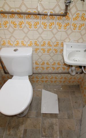 Casa à venda com 175m², 4 quartos e 1 vagaCasa 2 - Banheiro social
