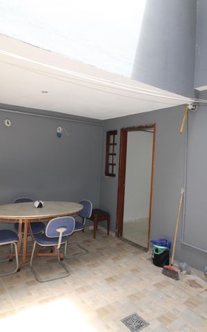 Casa à venda com 175m², 4 quartos e 1 vagaÁrea de Serviço