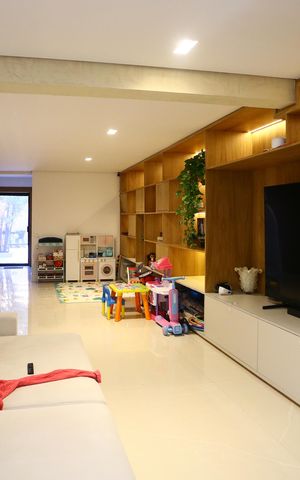 Casa de condomínio à venda com 400m², 4 quartos e 3 vagas Casa de condomínio à venda com 400m², 4 quartos e 3 vagasSala