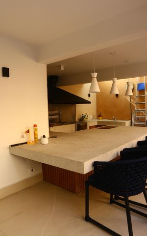 Casa de condomínio à venda com 400m², 4 quartos e 3 vagas Casa de condomínio à venda com 400m², 4 quartos e 3 vagasÁrea comum - Churrasqueira