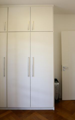 Casa de condomínio à venda com 400m², 4 quartos e 3 vagas Casa de condomínio à venda com 400m², 4 quartos e 3 vagasSuíte 1