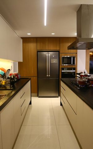 Casa de condomínio à venda com 400m², 4 quartos e 3 vagas Casa de condomínio à venda com 400m², 4 quartos e 3 vagasCozinha