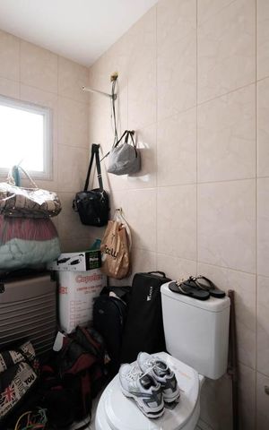 Casa à venda com 150m², 3 quartos e 2 vagasBanheiro 1