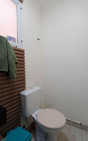 Casa à venda com 150m², 3 quartos e 2 vagasBanheiro 2