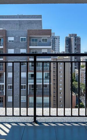 Apartamento à venda com 32m², 1 quarto e sem vaga Apartamento à venda com 32m², 1 quarto e sem vagaVaranda