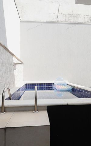 Casa de condomínio à venda com 450m², 4 quartos e 6 vagas Casa de condomínio à venda com 450m², 4 quartos e 6 vagasPiscina