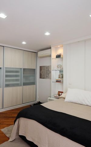 Casa de condomínio à venda com 450m², 4 quartos e 6 vagas Casa de condomínio à venda com 450m², 4 quartos e 6 vagasSuíte 1