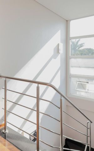 Casa de condomínio à venda com 450m², 4 quartos e 6 vagas Casa de condomínio à venda com 450m², 4 quartos e 6 vagasCorredor