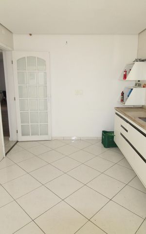 Casa para alugar com 427m², 5 quartos e 2 vagasCozinha