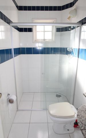 Casa para alugar com 427m², 5 quartos e 2 vagasBanheiro social 2