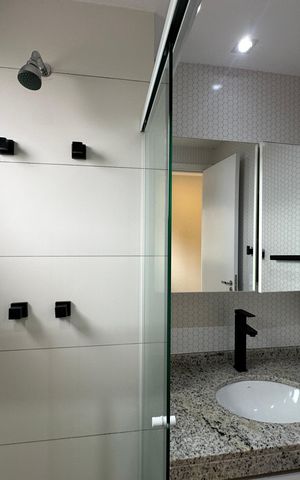 Apartamento à venda com 107m², 2 quartos e 2 vagas Apartamento à venda com 107m², 2 quartos e 2 vagasBanheiro da Suíte 2