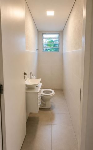 Casa à venda com 312m², 3 quartos e 4 vagas Casa à venda com 312m², 3 quartos e 4 vagasBanheiro de serviço