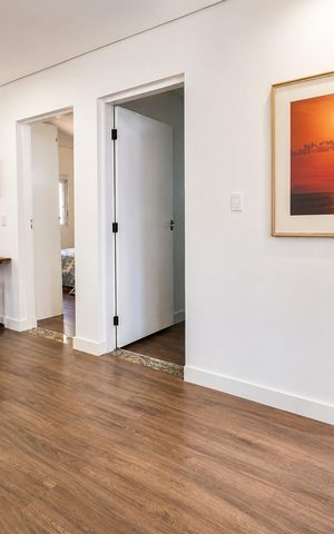 Casa à venda com 312m², 3 quartos e 4 vagas Casa à venda com 312m², 3 quartos e 4 vagasSala