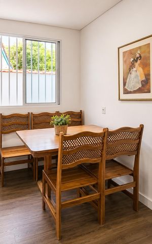 Casa à venda com 312m², 3 quartos e 4 vagas Casa à venda com 312m², 3 quartos e 4 vagasSala de Jantar