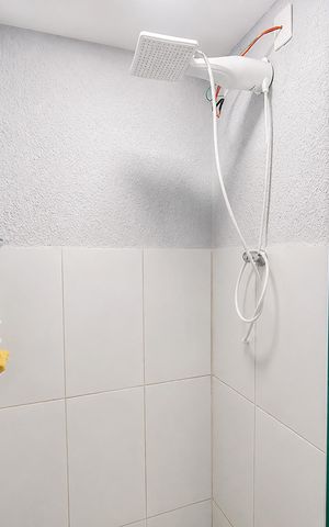 Casa à venda com 312m², 3 quartos e 4 vagas Casa à venda com 312m², 3 quartos e 4 vagasBanheiro da Suíte 2