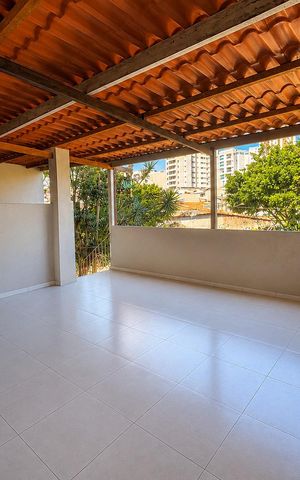 Casa à venda com 312m², 3 quartos e 4 vagas Casa à venda com 312m², 3 quartos e 4 vagasÁrea comum
