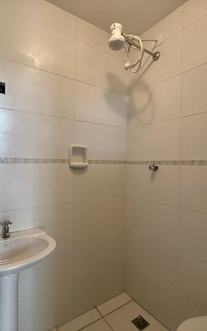 Casa para alugar com 280m², 3 quartos e 3 vagas Casa para alugar com 280m², 3 quartos e 3 vagasBanheiro de Serviço