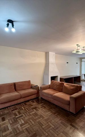 Casa para alugar com 280m², 3 quartos e 3 vagas Casa para alugar com 280m², 3 quartos e 3 vagasSala