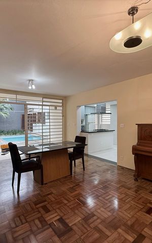 Casa para alugar com 280m², 3 quartos e 3 vagas Casa para alugar com 280m², 3 quartos e 3 vagasSala