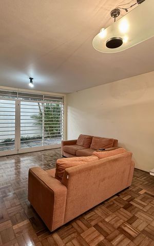 Casa para alugar com 280m², 3 quartos e 3 vagas Casa para alugar com 280m², 3 quartos e 3 vagasSala