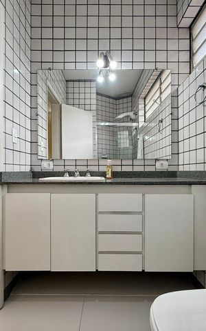 Casa para alugar com 280m², 3 quartos e 3 vagas Casa para alugar com 280m², 3 quartos e 3 vagasBanheiro Social