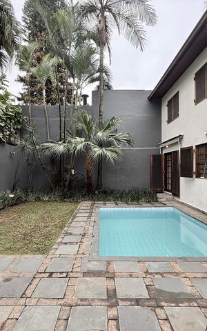 Casa para alugar com 280m², 3 quartos e 3 vagas Casa para alugar com 280m², 3 quartos e 3 vagasQuintal