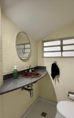 Casa para alugar com 280m², 3 quartos e 3 vagas Casa para alugar com 280m², 3 quartos e 3 vagasLavabo