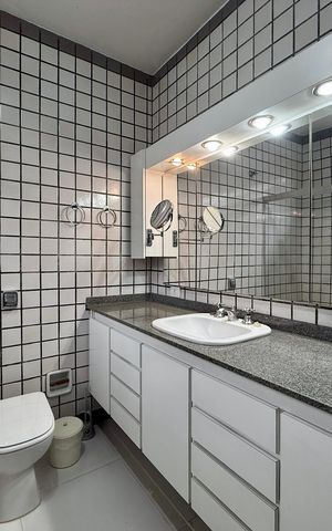 Casa para alugar com 280m², 3 quartos e 3 vagas Casa para alugar com 280m², 3 quartos e 3 vagasBanheiro Suíte 1