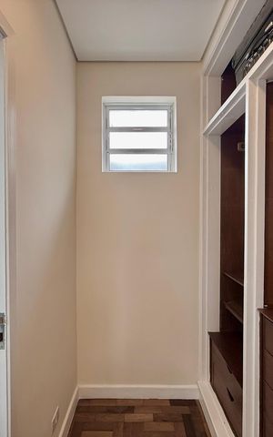 Casa para alugar com 280m², 3 quartos e 3 vagas Casa para alugar com 280m², 3 quartos e 3 vagasCloset Suíte 2