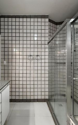 Casa para alugar com 280m², 3 quartos e 3 vagas Casa para alugar com 280m², 3 quartos e 3 vagasBanheiro Suíte 1