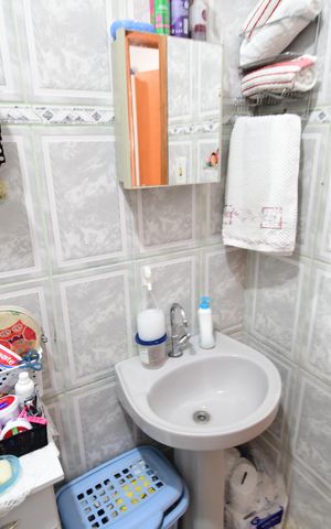 Casa à venda com 111m², 3 quartos e 4 vagasBanheiro Social