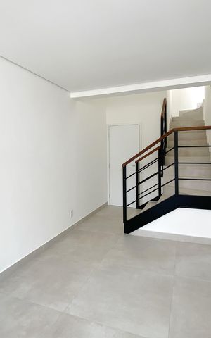 Apartamento à venda com 125m², 2 quartos e 3 vagas Apartamento à venda com 125m², 2 quartos e 3 vagasSala