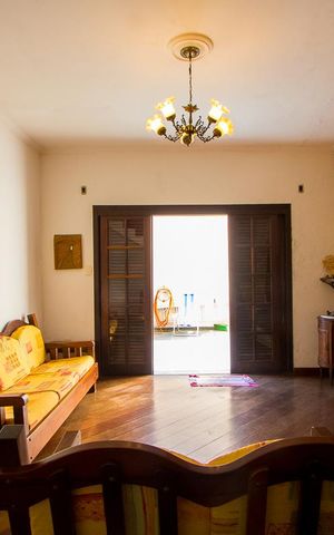 Casa à venda com 157m², 3 quartos e 3 vagas Casa à venda com 157m², 3 quartos e 3 vagasSala