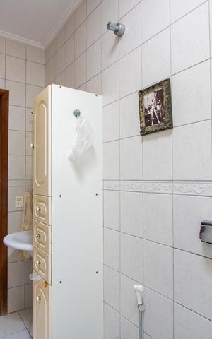 Casa à venda com 157m², 3 quartos e 3 vagas Casa à venda com 157m², 3 quartos e 3 vagasBanheiro