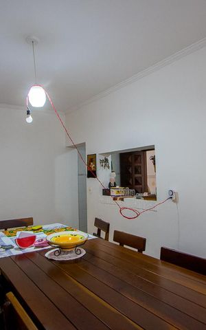 Casa à venda com 157m², 3 quartos e 3 vagas Casa à venda com 157m², 3 quartos e 3 vagasCopa
