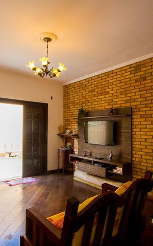 Casa à venda com 157m², 3 quartos e 3 vagas Casa à venda com 157m², 3 quartos e 3 vagasSala