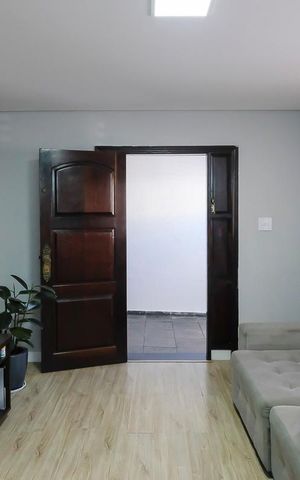 Casa à venda com 186m², 3 quartos e 2 vagasSala
