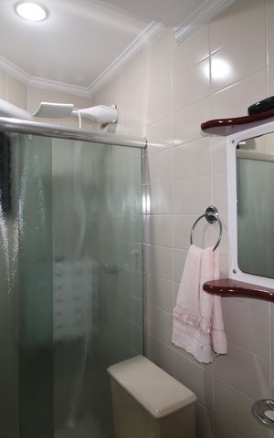 Apartamento à venda com 216m², 4 quartos e 3 vagasBanheiro de Serviço
