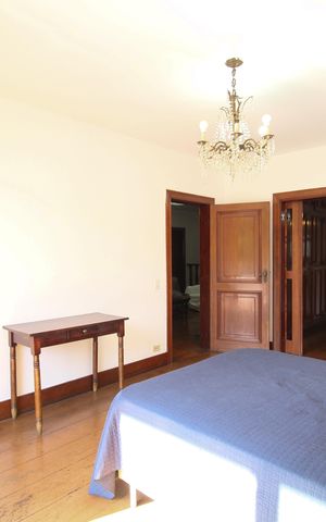 Casa à venda com 461m², 4 quartos e 2 vagas Casa à venda com 461m², 4 quartos e 2 vagasSuíte 2