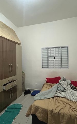 Casa à venda com 273m², 5 quartos e 4 vagas Casa à venda com 273m², 5 quartos e 4 vagasCasa 3 - Quarto