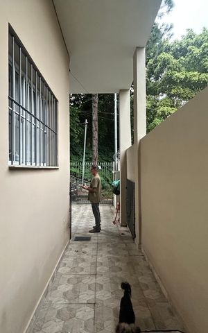 Casa à venda com 273m², 5 quartos e 4 vagas Casa à venda com 273m², 5 quartos e 4 vagasÁrea de Serviço 3 - Casa 3