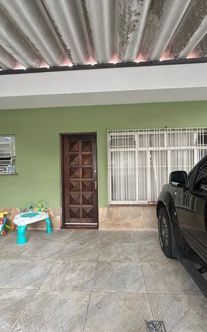 Casa à venda com 273m², 5 quartos e 4 vagas Casa à venda com 273m², 5 quartos e 4 vagasGaragem - Casa 1